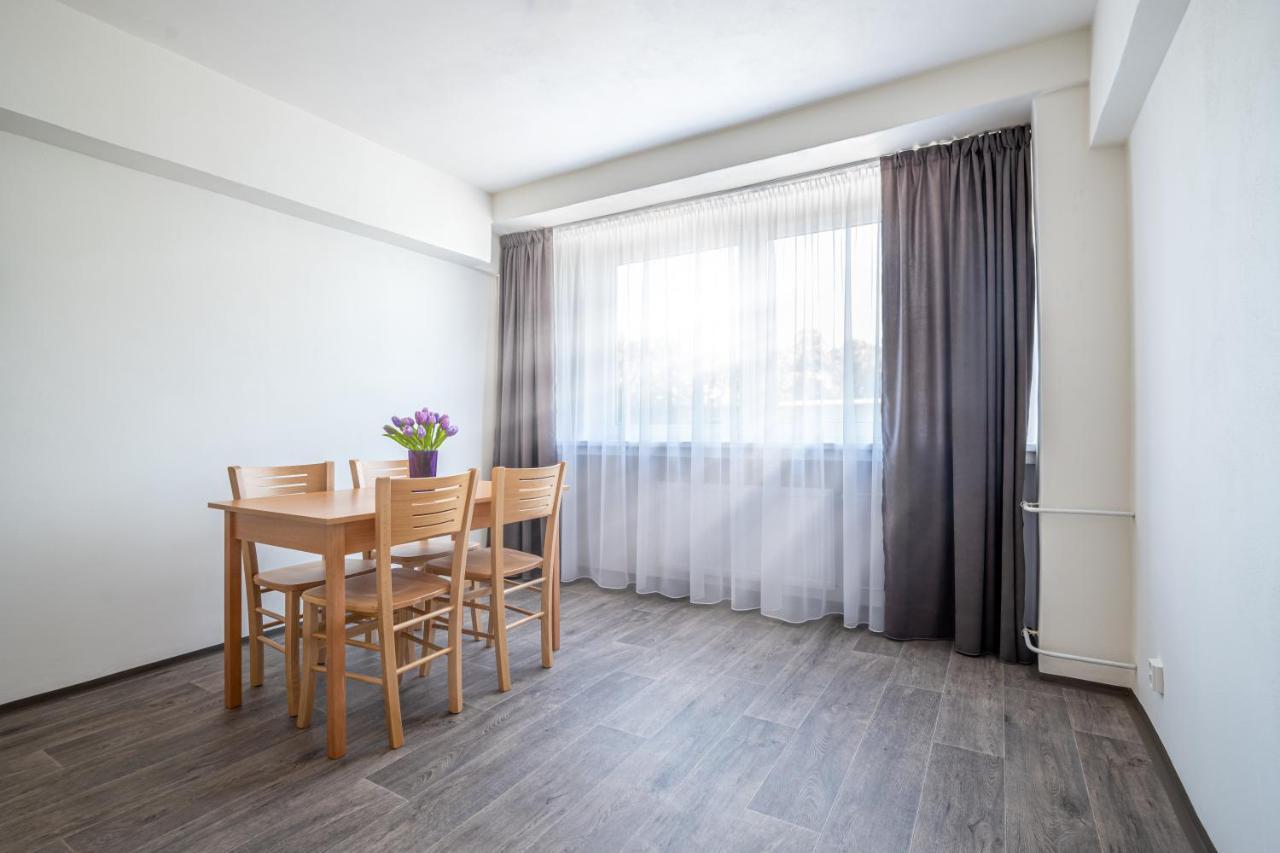 Apartmany A Studia Zamecky Park Litvínov エクステリア 写真
